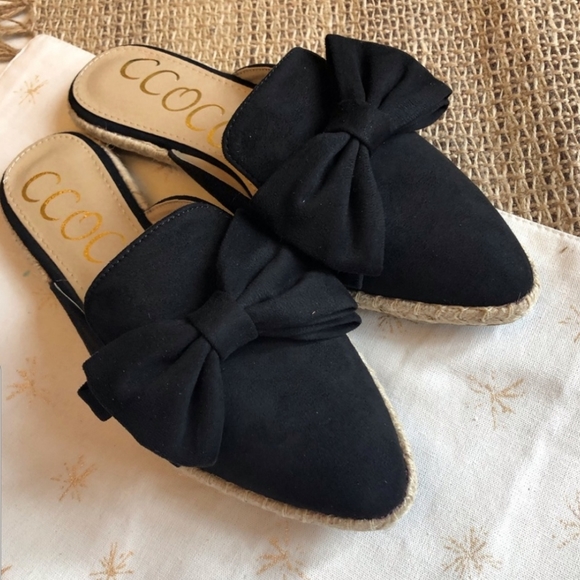 💞🌷Boutique Black Faux Suede Raffia Trim Mules 💞 - Picture 2 of 5
